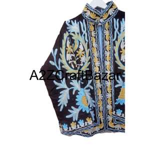 เสื้อแจ็คเก็ตบอมเบอร์ฤดูหนาวทำมือจากอินเดียสำหรับผู้หญิง ผ้าฝ้ายระบายอากาศเป็นมิตรกับสิ่งแวดล้อม ลายปักดอกไม้ซูซานี ด้านหน้าแบบกลับด้านได้ สวยงามสมบูรณ์แบบ - Product Image 2