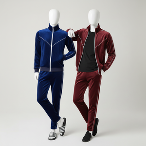 ชุดวอร์มกำมะหยี่แฟชั่นสำหรับฤดูหนาวแบบลำลองสำหรับผู้หญิง มีฮู้ด ความยาวเต็มตัว  สามารถเลือกสีได้ แดง น้ำเงินกรมท่า เขียว ดำ - Product Image 1