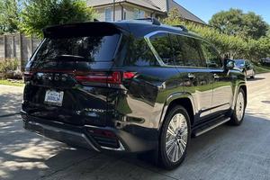 รถ Lexus LX 600 Luxury ปี 2023 สภาพสะอาดมาก พวงมาลัยซ้าย/ขวา เครื่องยนต์ V6 ทวินเทอร์โบ ขับเคลื่อน 4 ล้อ พร้อมส่ง - Product Image 5