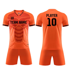 Uniformes de equipo de fútbol elegantes de diseño personalizado con embalaje personalizado Kit de camiseta de fútbol de manga corta de alta calidad - Product Image 1