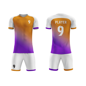 Maillot de football d'entraînement sportif pour hommes, uniforme de football noir jaune à sublimation personnalisée - Product Image 1