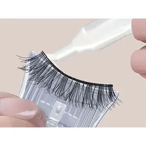 Adhesivo para Pestañas Postizas Duo Brush-On, Transparente, Fuerte Fijación, Resistente al Agua, Pegamento Líquido para Pestañas Postizas, Sin Irritación - Product Image 3
