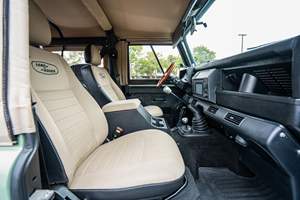 ข้อเสนอส่วนลด รถแลนด์โรเวอร์ ดีเฟนเดอร์ 90 NAS ปี 1994 มือสอง - Product Image 2