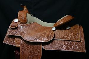 Selle de cheval de course de baril de piste de plaisir occidental en cuir de qualité supérieure en cristal rose à la demande de l'exportateur indien - Product Image 3