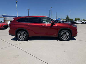 Neuf/Occasion 2023 pour Highlander Turbo Platinum AWD SUV 25001-50000 Miles Toit ouvrant panoramique Sièges en cuir Climatisation automatique Caméra 360° - Product Image 2