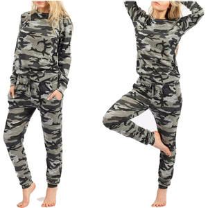 Conjunto de chándal de lana de 2 piezas con estampado de camuflaje para mujer, traje de entrenamiento para correr informal para adultos, Top corto con estampado de camuflaje, conjunto de Yoga y Fitness - Product Image 1