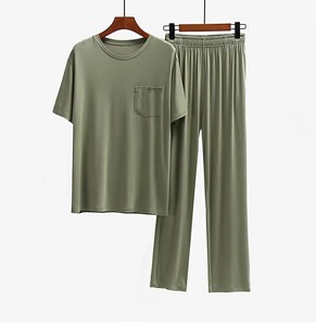 Conjunto de verano de dos piezas informal personalizable a la moda para hombre, camiseta de manga corta con cuello de Color sólido, traje de pantalón transpirable - Product Image 3