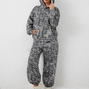 Survêtements d'hiver légers à capuche grande taille pour femmes-Vêtements de mode 100% coton personnalisables - Product Image 4