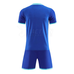 Uniforme de football à manches courtes pour l'été, confortable, respirant et à séchage rapide, fabriqué par des professionnels pour les équipes - Product Image 2