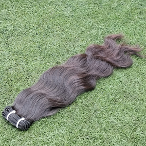 Extensions de cheveux naturels ondulés 100 % humains vierges Remy, cuticules alignées, double trame, confectionnées à la machine - Product Image 1