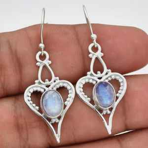 Boucles d'oreilles clous en pierre de lune arc-en-ciel plaqué or argent sterling, style bohème élégant, cadeau idéal pour femme - Product Image 3