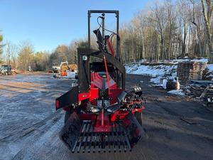 เครื่องจักรแปรรูปฟืน Timberwolf Pro-MP XL 40 ตัน สำหรับงานพาณิชย์ จัดส่งฟรี - รองรับท่อนไม้ขนาด 24 นิ้ว, เครื่องยนต์ดีเซล 56 แรงม้า, แท่นวางไม้ขนาด 16 ฟุต - Product Image 2
