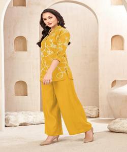 ชุดเสื้อผ้าแนวพื้นเมืองของ Vatican Ari ชุดใส่ทำงานสีเหลืองลำลอง - Product Image 1