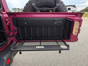 Wrangler Unlimited Rubicon 392 Edición Final 2024, 4x4, Motor Hemi V8 de 470 hp, Tracción Total Permanente, Color Tuscadero Pearl Coat - Product Image 5