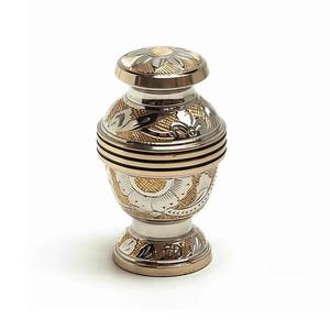 Elegantes Urnas de Cremación de Metal Hechas a Mano, Urnas de Cremación de Aluminio para Cenizas Humanas a Precio de Mayoreo desde India - Product Image 6