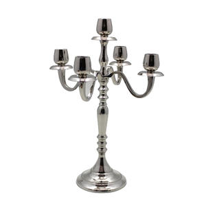 Bougeoir décoratif à 5 bras en aluminium nickelé couleur argent Décoration de mariage Candélabre fait main - Product Image 2