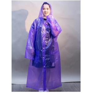 Ropa impermeable colorida Pedidos personalizados Precio al por mayor MOQ bajo Impermeables CON CAPUCHA DE PE para una sola persona Origen de Vietnam - Product Image 2
