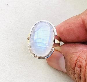 Bague en argent pierre de lune naturelle Pierre de lune Pierre précieuse Bague en argent Bague faite à la main Belle pierre précieuse - Product Image 2