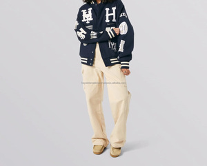 Veste universitaire en toile écologique de grande taille pour hommes et femmes broderie de saison d'automne avec col montant logo avant noir et blanc - Product Image 5