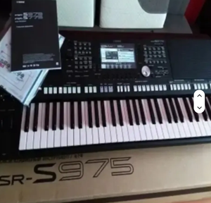 Piano mécanique PSR S975 61 touches flambant neuf avec fonctions de style piano à queue et interface MIDI - Product Image 6