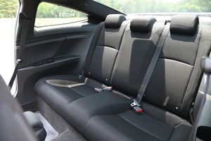 Honda Civic Si Coupé 2017 Usado en Buenas Condiciones, Transmisión Manual de 6 Velocidades, Motor Turbo de 4 Cilindros - Product Image 5