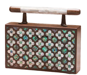 Boîte de pochette en bois de qualité supérieure fabriquée à la main pour les femmes élégantes, parfaite pour les looks festifs et les cadeaux par Tradebyd - Product Image 1