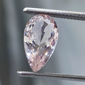 Morganite naturelle certifiée, très exceptionnelle, taille poire, avec une excellente couleur et une qualité de lustre, beryle naturel, 2,65 carats - Product Image 1