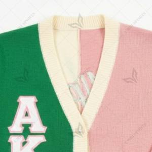 Cárdigan de Punto Premium Personalizado de Dos Tonos, Estilo Universitario, con Letras Griegas Bordadas, Botones en la Parte Delantera, Suéter Acrílico - Product Image 3