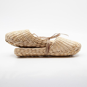 Water Hyacinth <b>Ladies</b> Shoes Natural Woven Flip Flops Home Footwear Top Supplier <b>for</b> Men and Men Sandals - Product Image 4