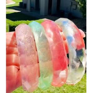 Brazalete de resina único para mujer, hecho a mano, joyería de moda, accesorio de diseñador, regalo para eventos especiales, venta al por mayor, artesanía en resina - Product Image 6