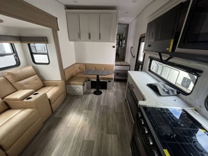 Nuevas caravanas de viaje Dutchmen Astoria 260RK 2025 para un viaje en caravana cómodo - Product Image 6