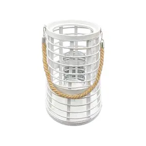 Candelabro Decorativo de Acero Inoxidable Hecho a Mano de Primera Calidad para Proyectos de Decoración de Alta Gama, Diseño Pulido, Escultura Giratoria para Mesa - Product Image 3