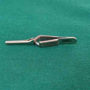 ที่หนีบผ่าตัดแบบแมนนวลสแตนเลสสตีล บูลด็อก ขนาด 2 นิ้ว - Product Image 4