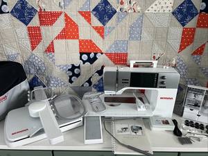 Machine à coudre, à quilter et à broder Bernina 770 QE Plus avec unité SDT, prête à être expédiée - Product Image 2