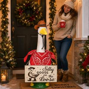 Décoration de Jardin pour Porche : Statue de Canard Western avec Chapeau de Cowboy, Bandana Rouge et Panneau Suspendu – Idéale pour les Fêtes - Product Image 1