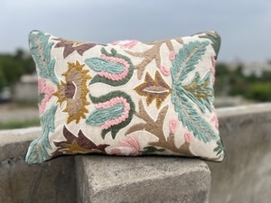 Oreiller perlé d'excellente conception pour canapé perlé embelli salon indien fait à la main Patchwork housses de coussin disponibles ici - Product Image 2