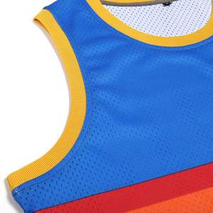 Camiseta deportiva atlética de poliéster 100% para hombre, baloncesto, fútbol americano, uniformes de equipo de rendimiento en blanco, pantalones cortos de malla estampados - Product Image 3