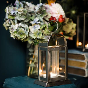 Faroles de Vela Cuadrados Hechos a Mano de Acero Inoxidable Plateado, Diseño Simple y Moderno para Decoración del Hogar, Mesa o Colgar al Aire Libre, 2025 - Product Image 1