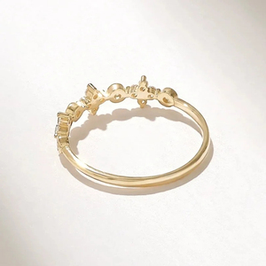 Anillo Romántico de Oro de 10K, Diseño Moderno y Elegante, Diamante Cultivado en Laboratorio, para Compromiso, Fiesta, Boda o Uso Diario - Product Image 3