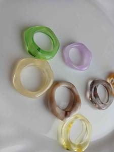 แหวนเรซิ่นทำมือขายส่งสำหรับผู้หญิง – เครื่องประดับแฟชั่นสีสันสดใสสำหรับใช้ในชีวิตประจำวัน งานปาร์ตี้ และชายหาด - Product Image 2