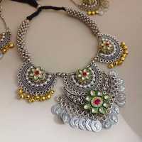 Collier Hasli bicolore oxydé traditionnel indien de haute qualité avec boucles d'oreilles pour femmes idéal pour les festivals tenue décontractée
