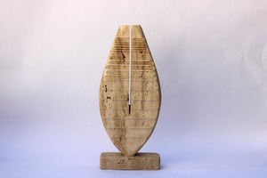 Sculpture abstraite de feuille en pierre de travertin artisanale, design unique à fente, décoration d'art moderne pour un style d'intérieur élégant - Product Image 2