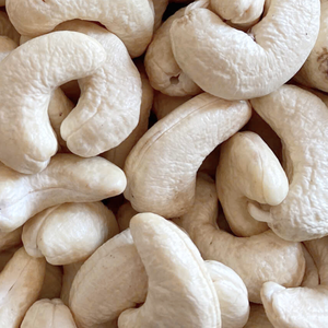 Offre Spéciale 2023 Usine Santigo au Vietnam Noix de cajou W240 Premium Vente en gros Noix de cajou Reday à expédier - Product Image 1