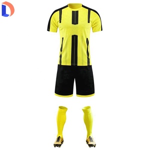 ชุดฟุตบอลคุณภาพสูงปี 2024 สำหรับทุกเพศ พิมพ์ลายดิจิทัล บริการ OEM สำหรับผู้ใหญ่ ผลิตจากโพลีเอสเตอร์ 100% สีสันปรับแต่งได้ - Product Image 4