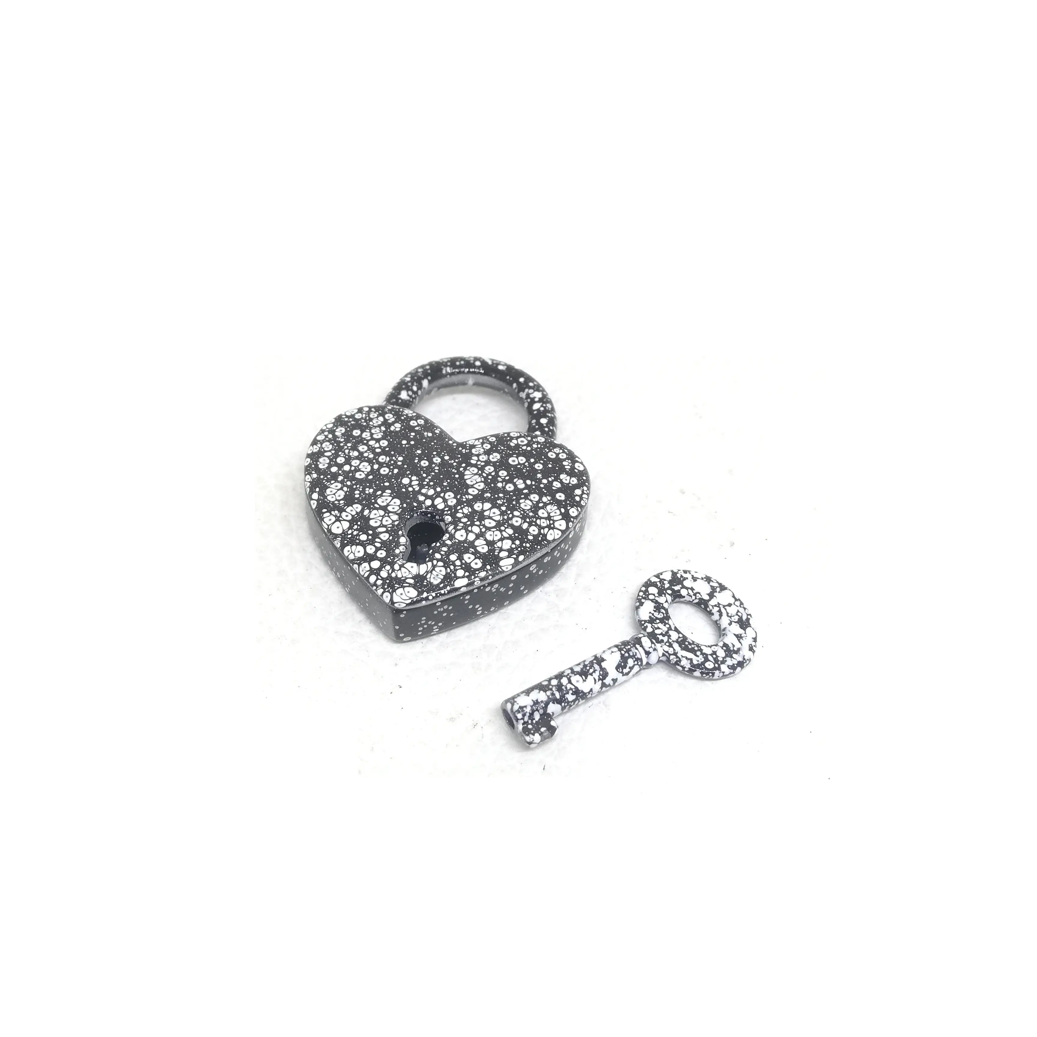 Logo personnalisé, accessoires de sac à main décoratif, pièces en alliage de Zinc métallique suspendu avec cadenas à clé