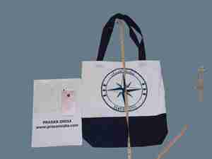 กระเป๋าช้อปปิ้งผ้าคอตตอนขนาดกลางพร้อมที่จับแบบกำหนดเองได้อย่างมีสไตล์! - Product Image 4