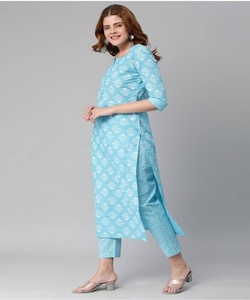 ชุดสูทมุสลิมปักลายแบบลำลองสำหรับผู้หญิงชุดปาร์ตี้สามชิ้นสำหรับคอลเลกชันงานแต่งงานแบบบูติกปากีสถาน - Product Image 4