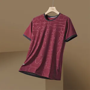 Camiseta de Verano para Hombre al por Mayor, Estilo Urbano, Casual, Fitness, Corte Regular, Cuello Redondo, Manga Corta, Logos Bordados e Impresos, 100% Algodón - Product Image 6