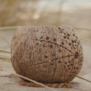 Support de bougie de bol de Coco pour décorations de mariage porte-bougie debout unique fait à la main à partir de coquilles de noix de Coco - Product Image 5