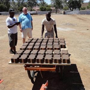 Máquina Semiautomática Pequeña para Fabricar Ladrillos Huecos/Ladrillos de Pavimento/Ladrillos Sólidos, Ideal para Inversionistas/Casas Autoconstruidas - Product Image 5